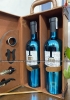 Set quà tặng hộp da 2 chai rượu vang Ý 1933 Blue kèm bộ phụ kiện